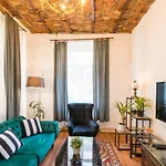 By Galata- Historical And Modern Apartment